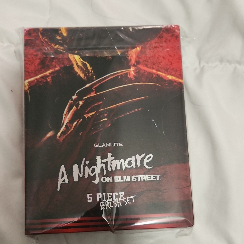 A Nightmare On Elm Street Make Up Brush Set Glamlite